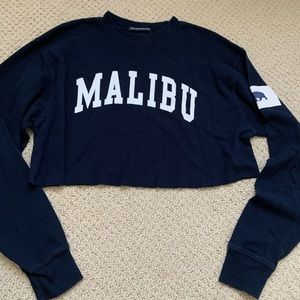 BRANDY MELVILLE CROPPED NAVY LONG SLEVE